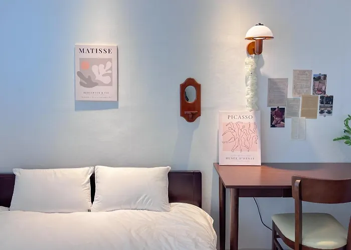 2br Utilities Includes *