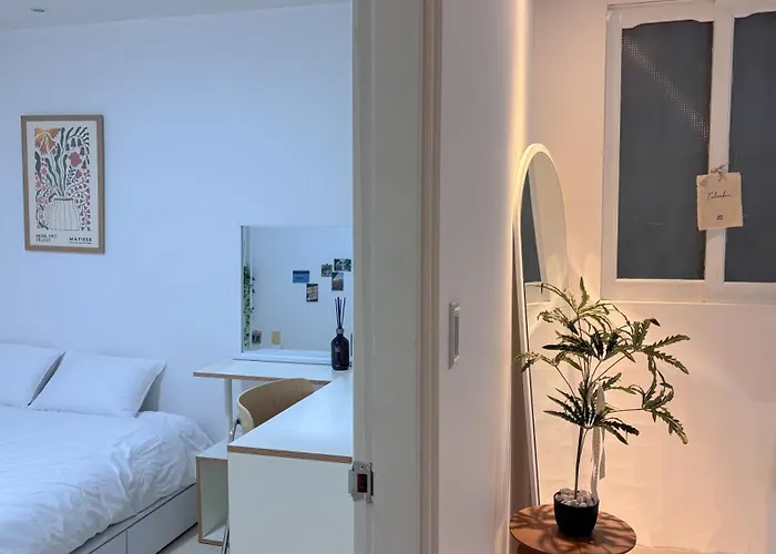 2br Utilities Includes *